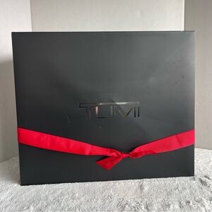 TUMI Large Empty Black Box With Paper Empty Bag